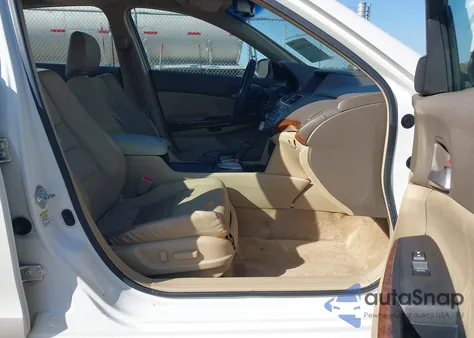 2008 Honda Accord 3.5 Ex-L from USA, damaged, VIN 1HGCS22818A011084